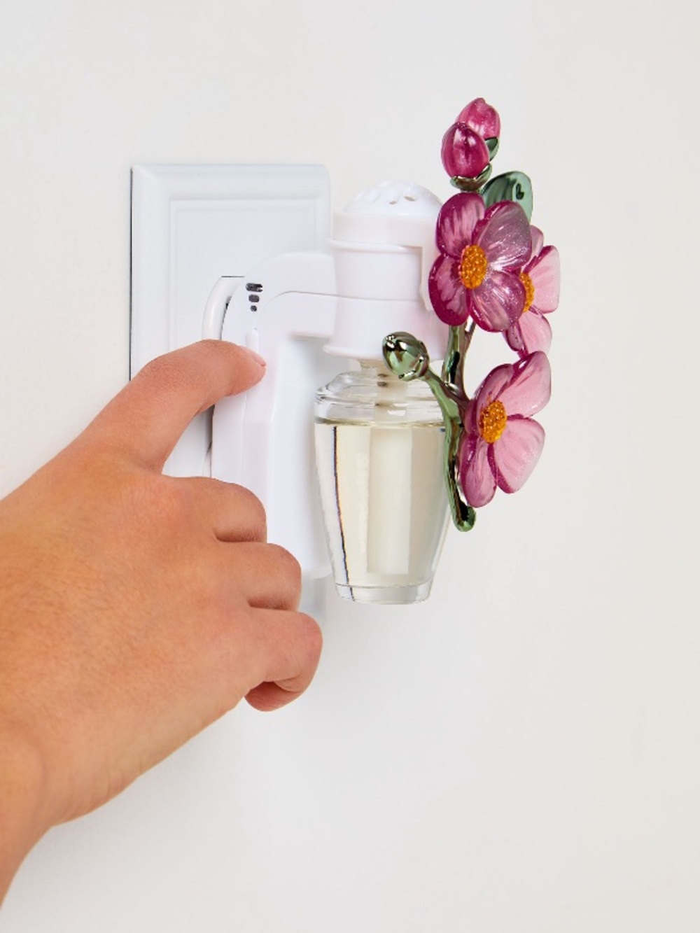 FRESH BLOOMS by B&BW, Scent Control Nightlight Wallflowers Fragrance Plug, NWT - Picture 7 of 7